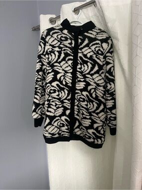Vintage Black and White Floral Knit Coat